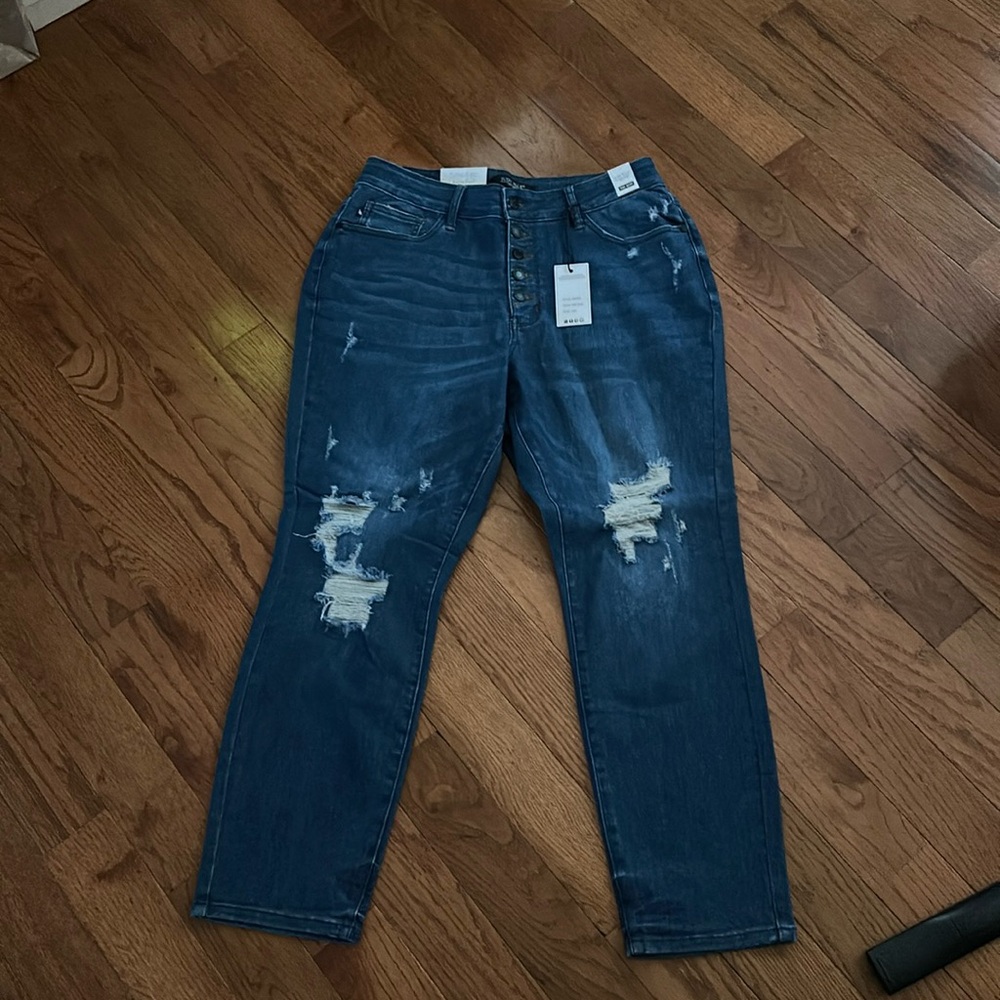 Brand NEW Judy Blue boyfriend jeans…with tags size 14w! Perfect condition!